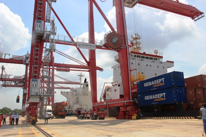 Khai trương cảng quốc tế có tổng vốn trên 200 triệu USD